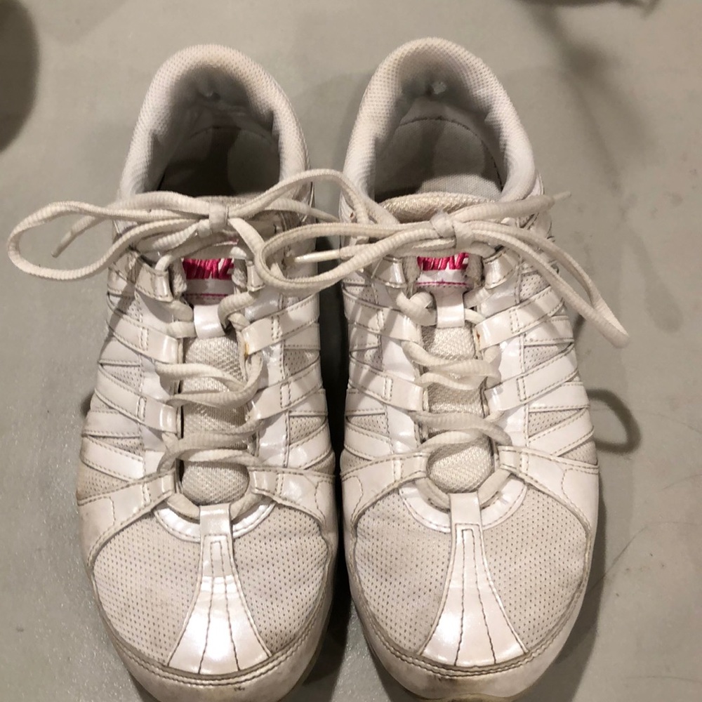 Nike women’s sneakers